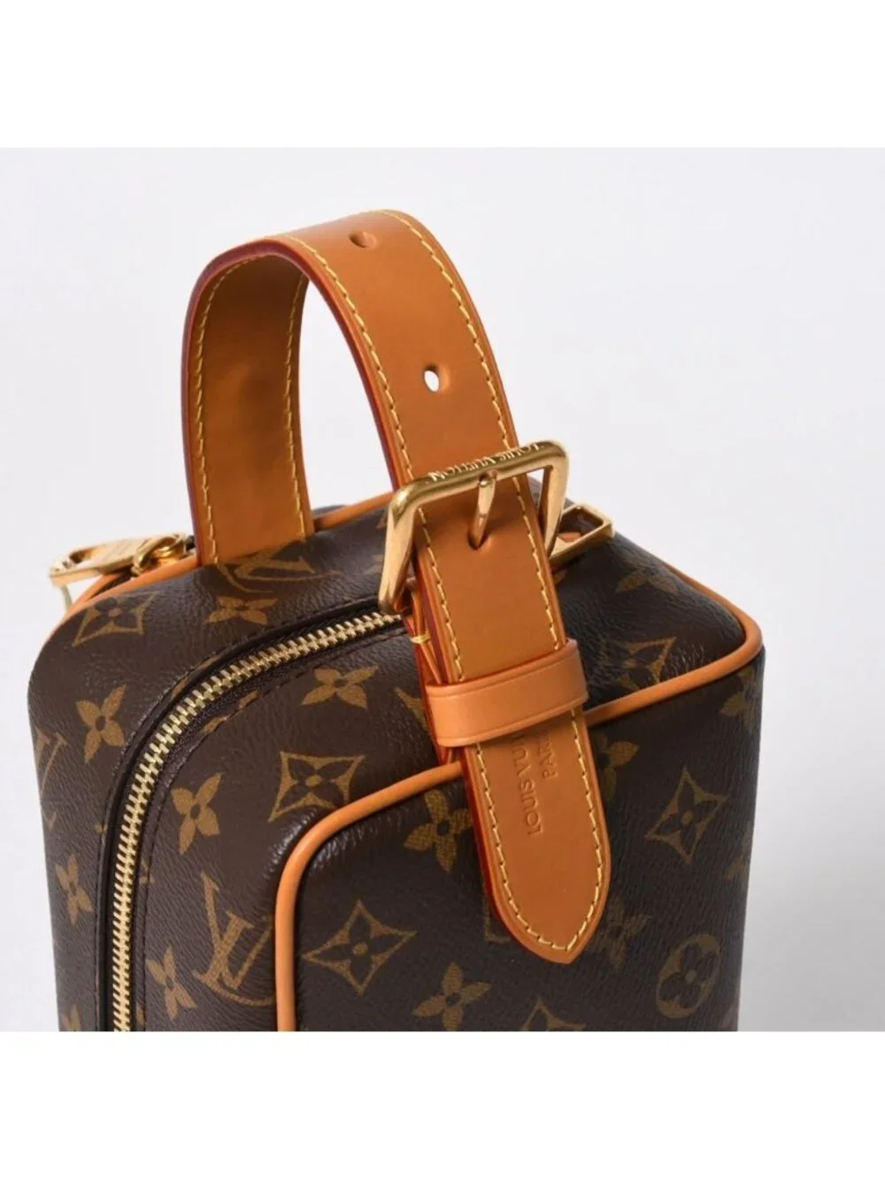 Louis Vuitton Locker Dopp Kit Cargo Clutch Handbag Brown Gold